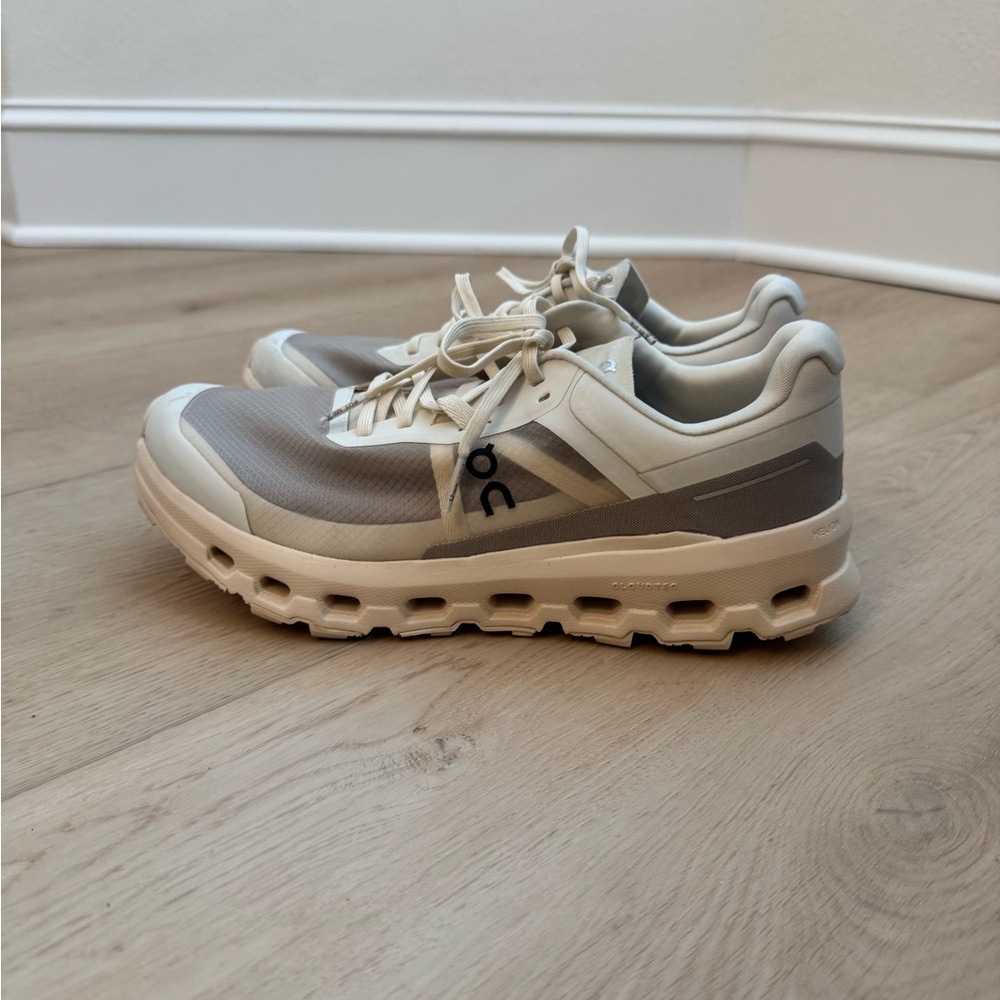 On Running Men's Beige Athletic Shoes